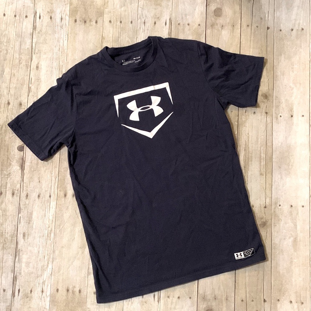 Under Armour tshirt
